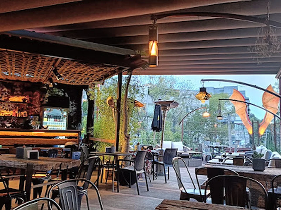 Bizarro Café Roma