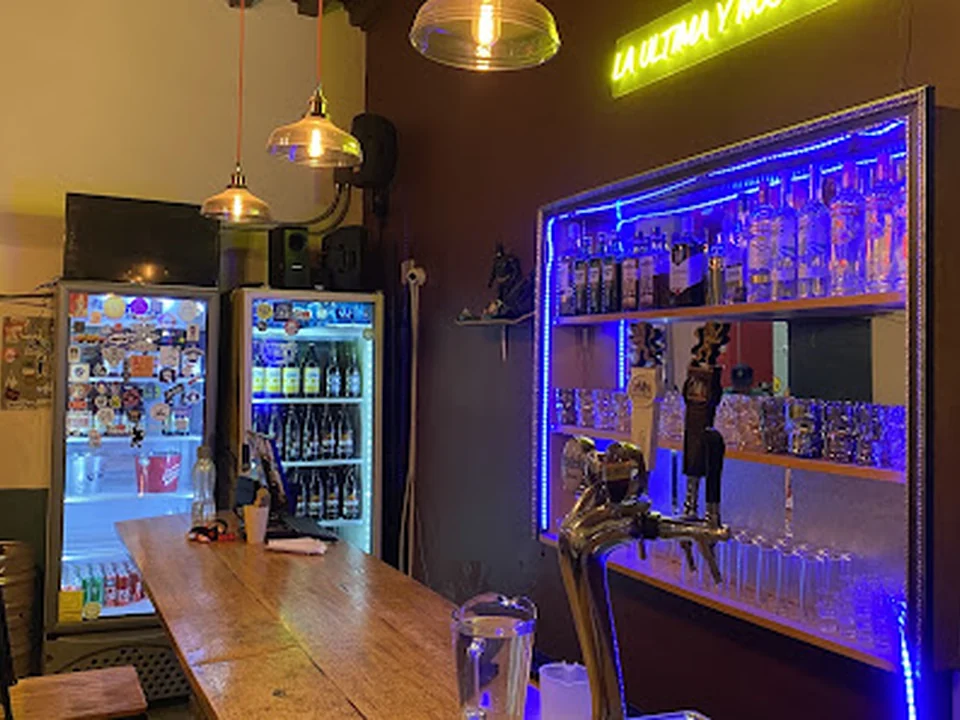 Caleta Bar