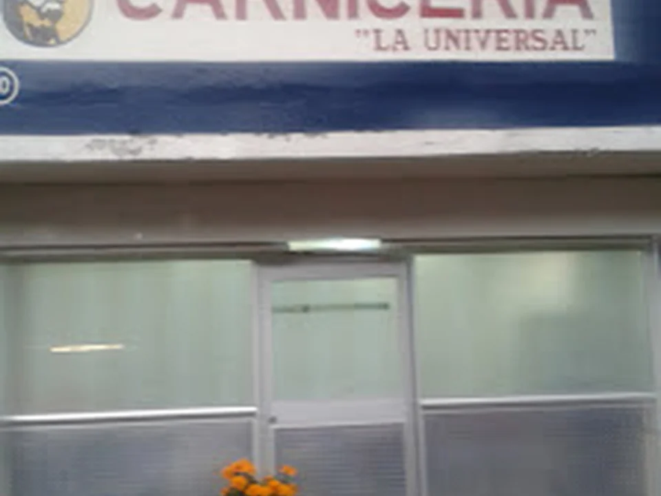 "Carnicería La Universal - Av. Universidad "