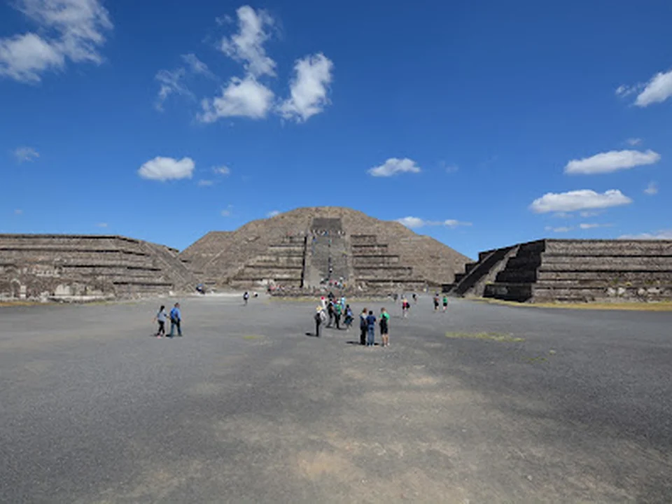 Foto de ESTUR Visitas Guiadas VIP Pyramids Teotihuacan Tour servicio Privado y compartido