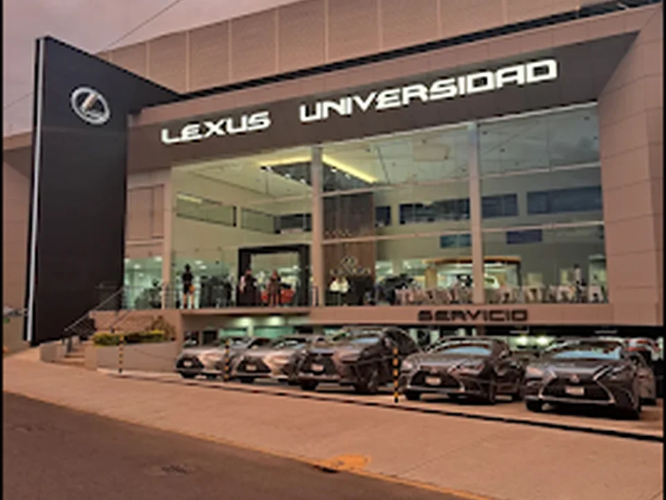 Lexus Universidad Agencia de Autos Nuevos y Seminuevos.