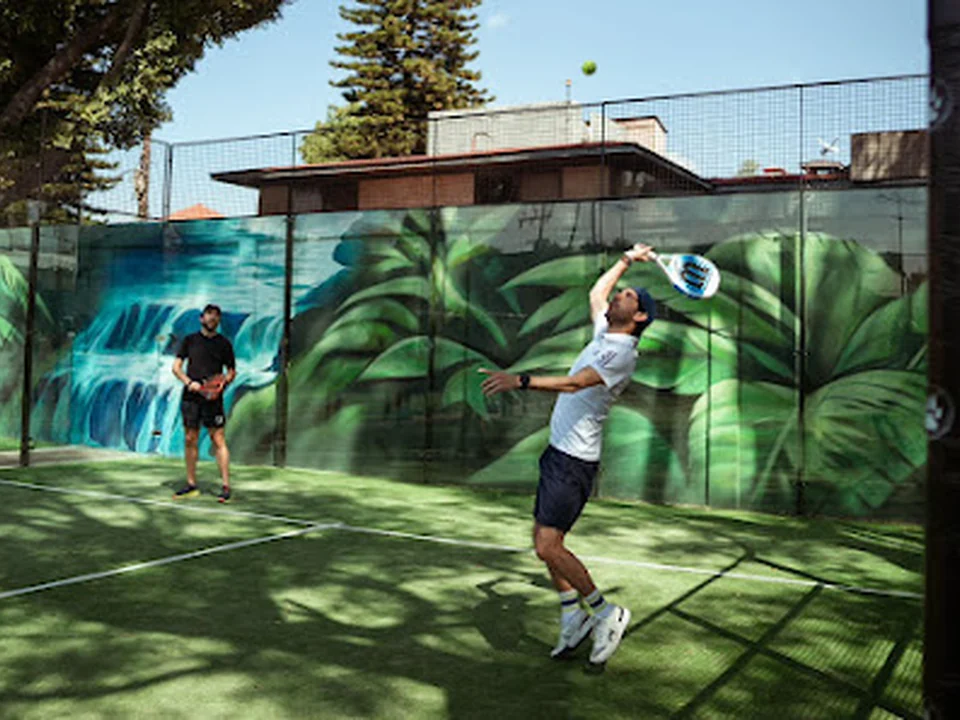 LOBO PADEL CLUB