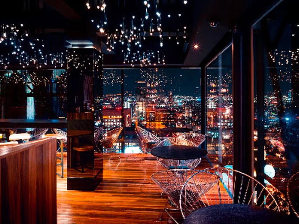 Nivel 40 SkyBar