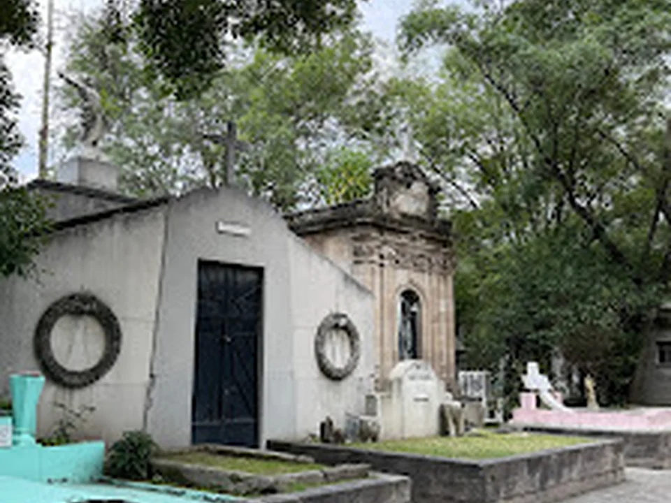 Panteón Civil de Dolores
