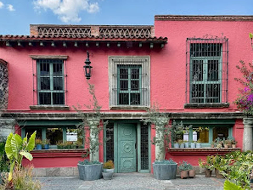 Estudio de Arquitectura, Interiorismo y Diseño MARIANGEL COGHLAN, Ciudad de México