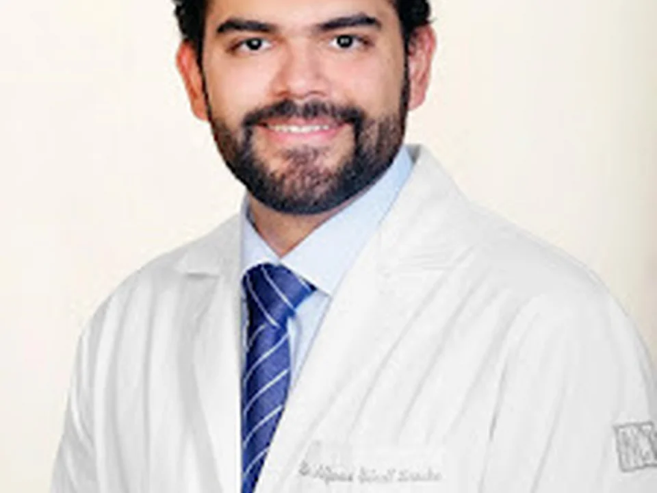 Internista - Nefrólogo en Coapa, CDMX - Dr. Alfonso Gindl, Ciudad de México