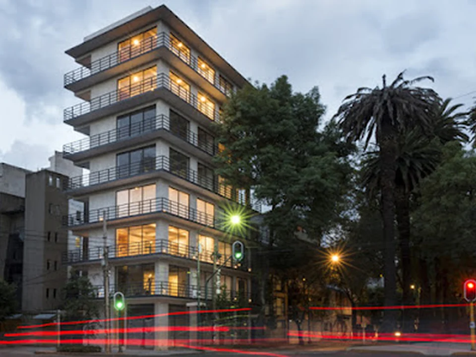 Alpha Hardin, Ciudad de México
