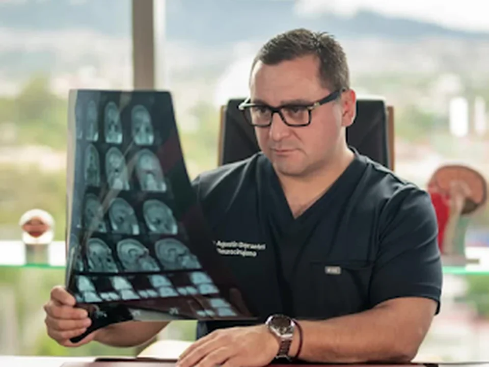 Neurocirujano CDMX - Dr. Agustín Dorantes Argandar, Ciudad de México