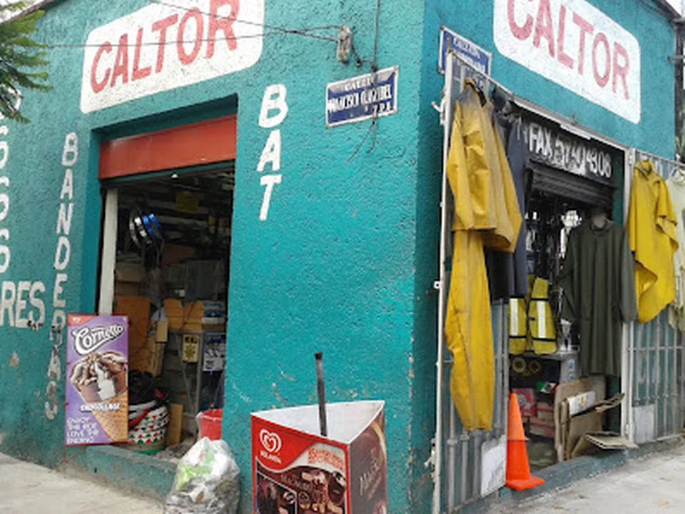 UNIFORMES Y ARTÍCULOS MILITARES CALTOR, Ciudad de México