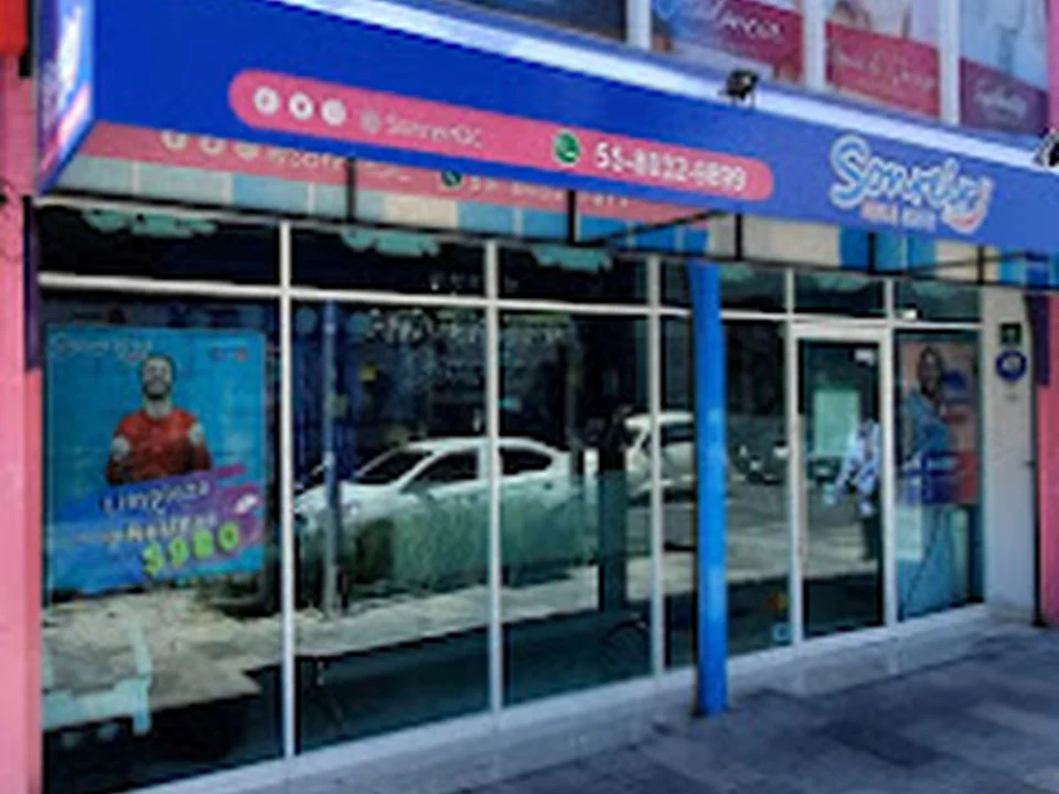 Sonreir Dental Center - Implantes y Estética Dental, Ciudad de México