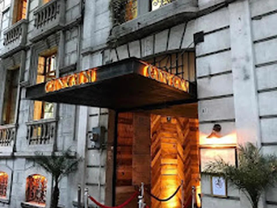 Gin Gin Cibeles, Ciudad de México