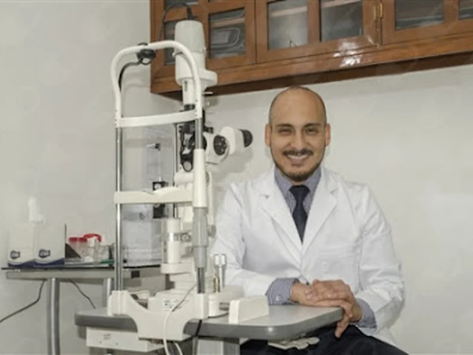 Dr. Josue Rangel Servin, Oftalmólogo, Ciudad de México