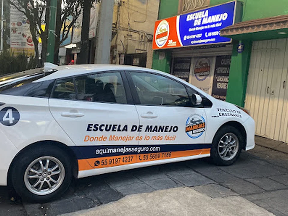 Aqui manejas seguro, Escuela de manejo, Ciudad de México