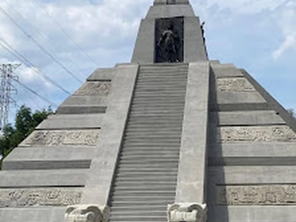 Monumento a la Raza, Ciudad de México