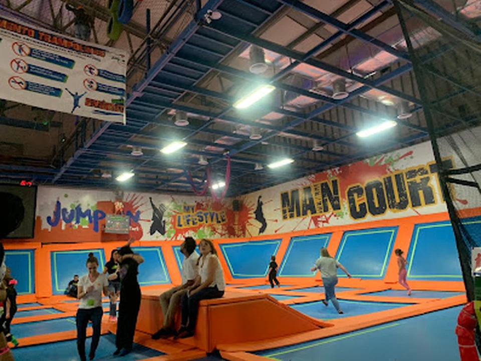 Jump-In Churubusco Plaza Zentralia, Ciudad de México
