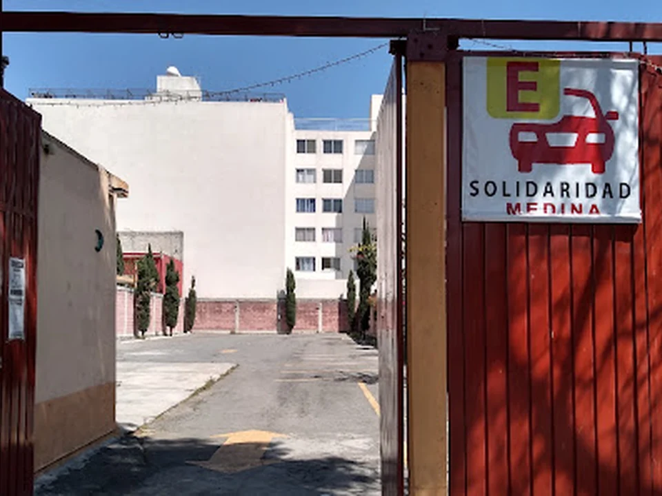 Estacionamiento Solidaridad Medina, Ciudad de México