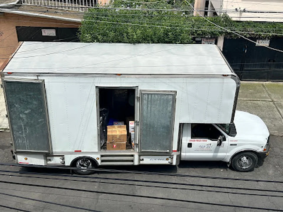 TRANSPORTES Y MUDANZAS RAMIREZ, Ciudad de México