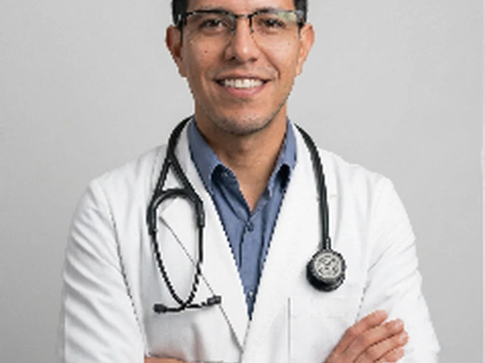 Dr. William César Lara Vázquez, Neumólogo, Ciudad de México