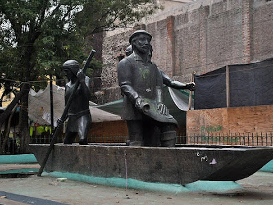 Plaza Alonso García Bravo, Ciudad de México