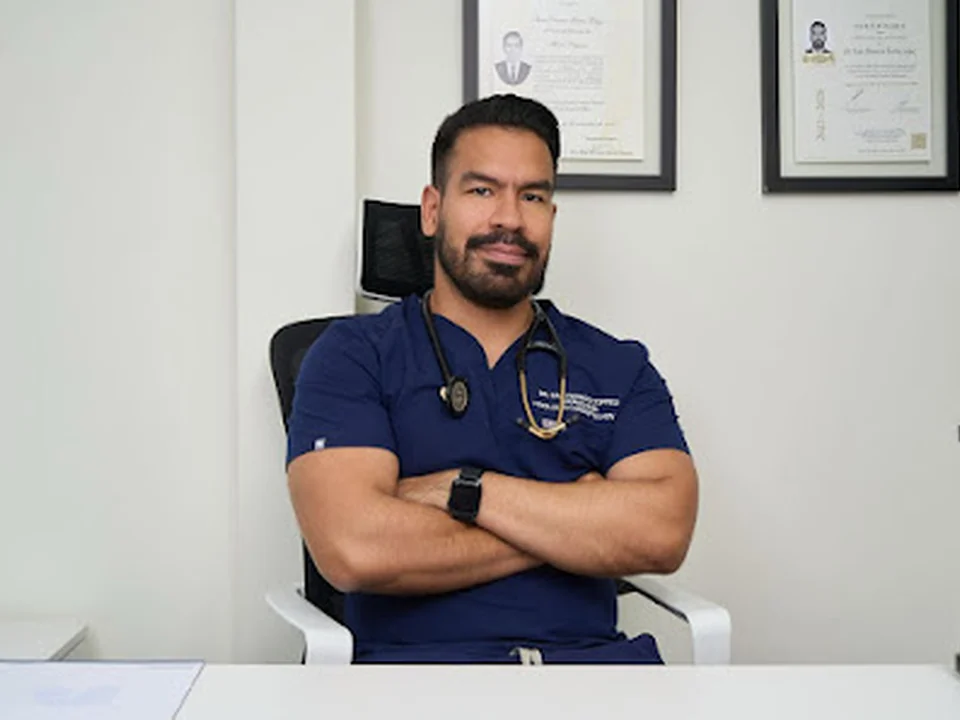 Dr. Iván Dionicio Torres López, Neumólogo, Ciudad de México