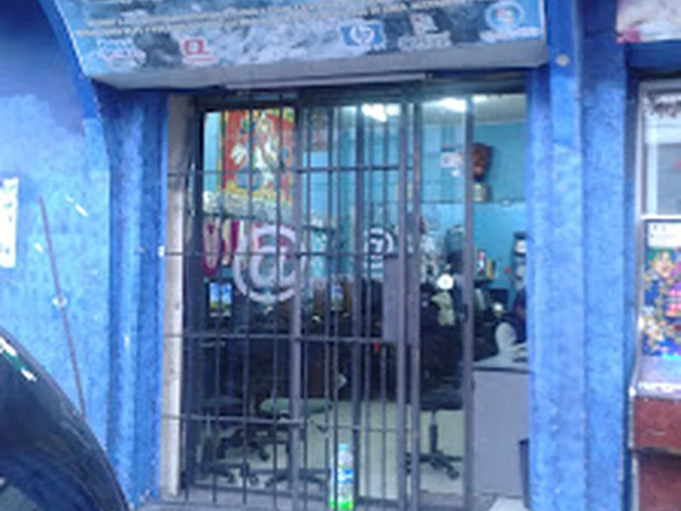 CAFÉ INTERNET ROSAS ROJAS, Ciudad de México