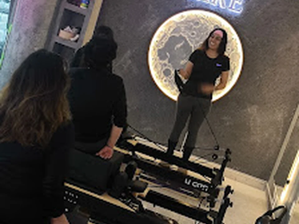 EIRÉ PILATES REFORMER, Ciudad de México
