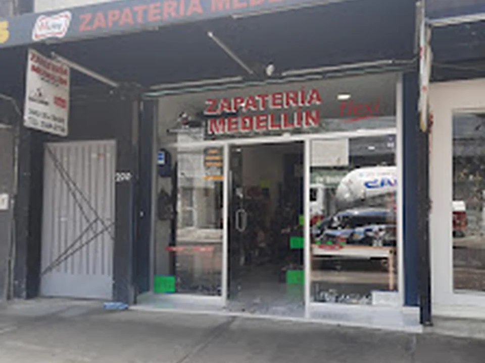 Zapatería Medellín y Cristalería Roma, Ciudad de México