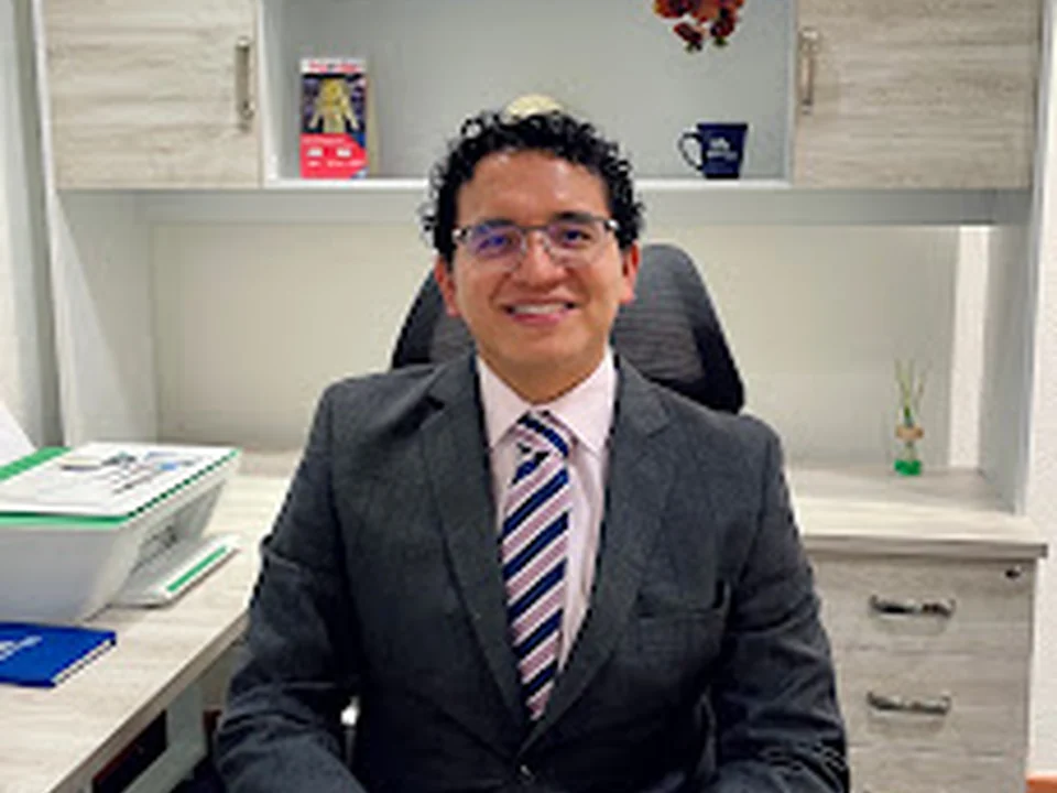 Neurocirujano en CDMX - Dr.Luis Flores, Ciudad de México
