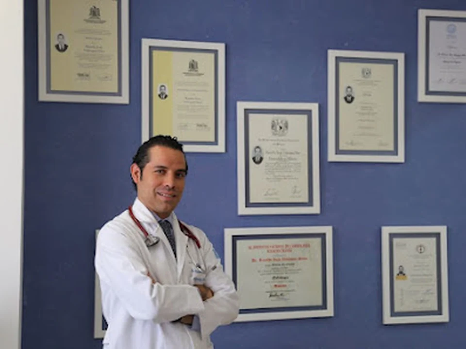 Dr. Iván Velázquez | Nefrólogo CDMX Enfermedades Renales, Ciudad de México