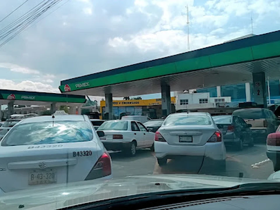 Gasolinera - La Virgen, Ciudad de México