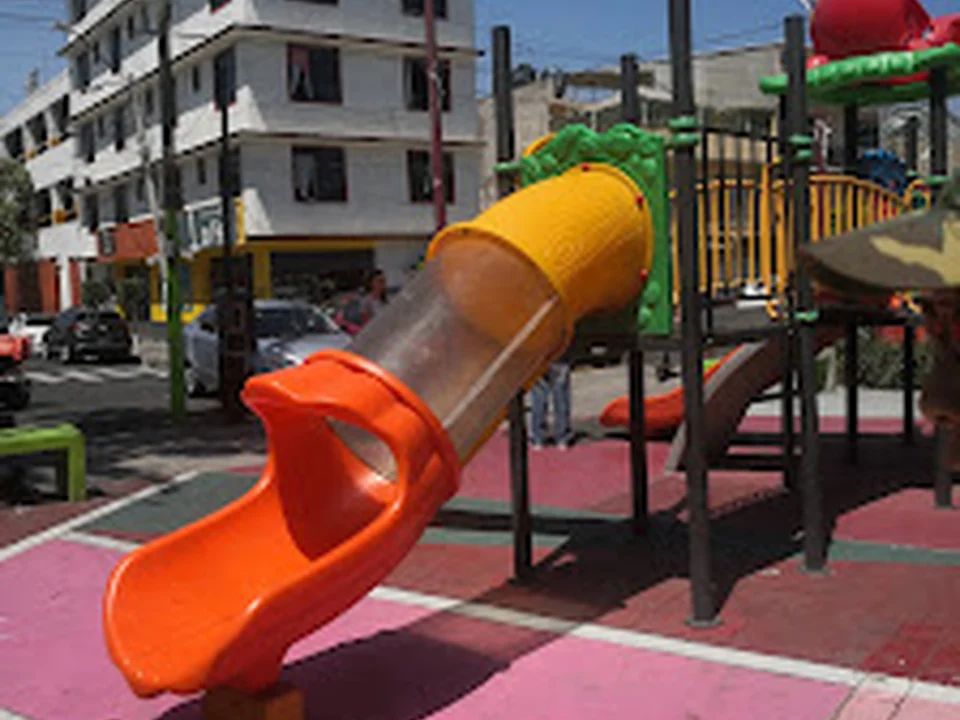 Juegos infantiles "Mercado Río Blanco"., Ciudad de México